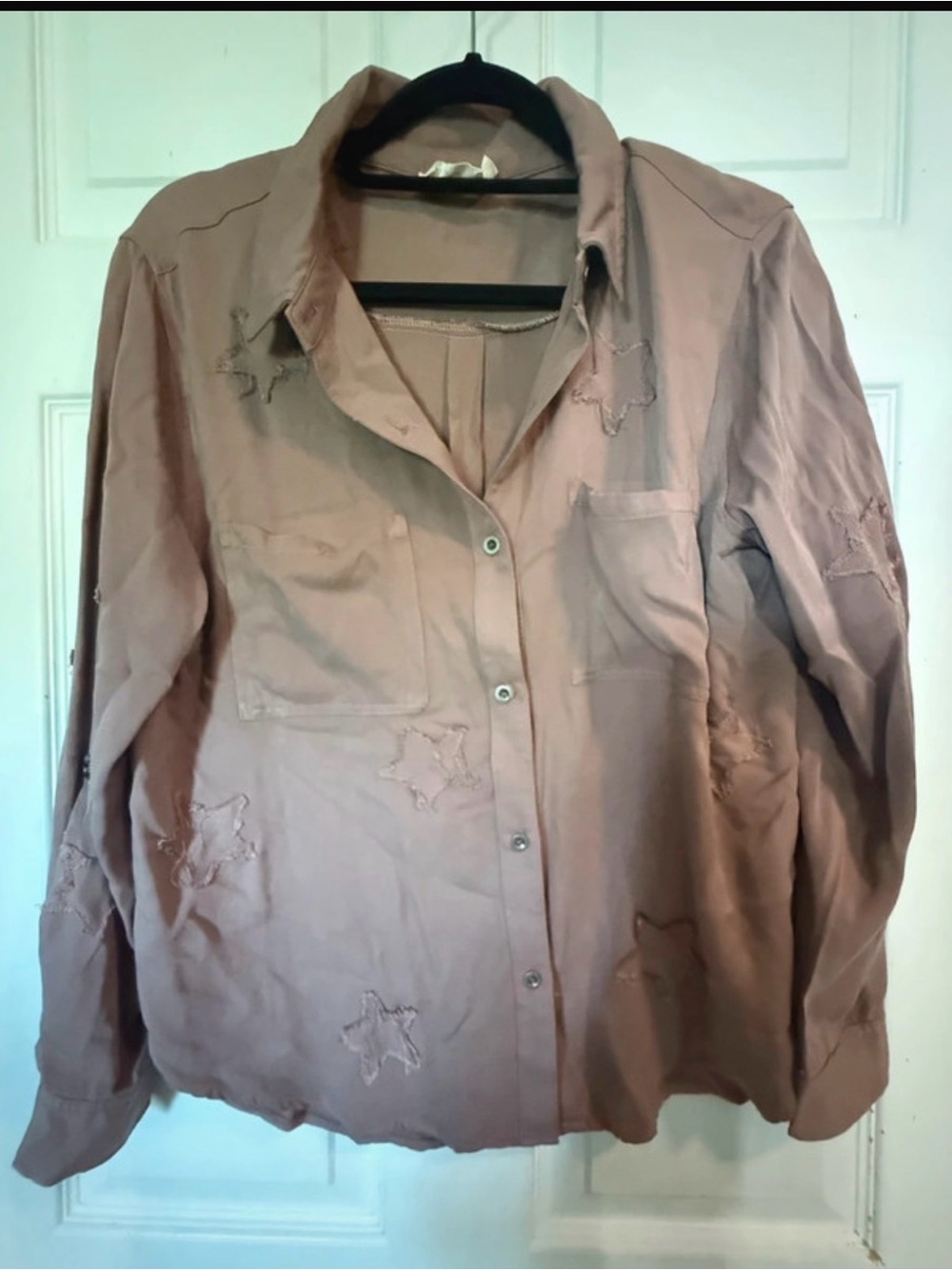 Women’s Button-Up Star Appliqué Shirt - Dusty Rose